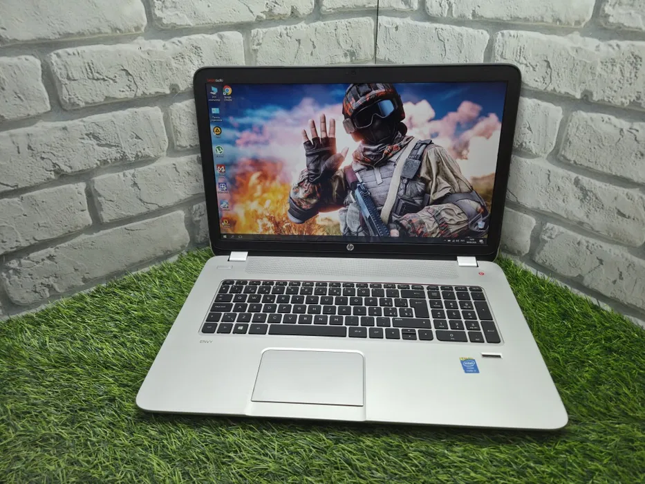 HP Envy 17.3