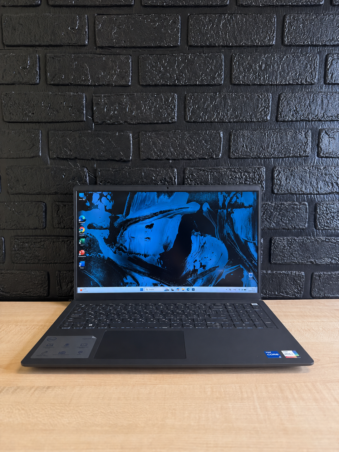 DELL INSPIRON 15 3520 / i5-1235U / Intel Iris Xe / 16GB / SSD 256GB / 120Hz