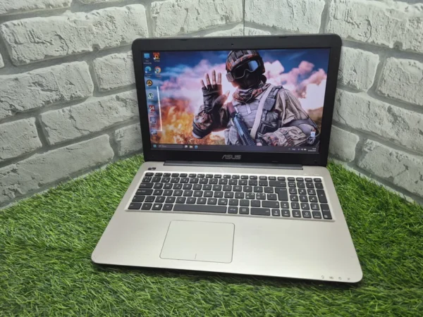Asus X556U