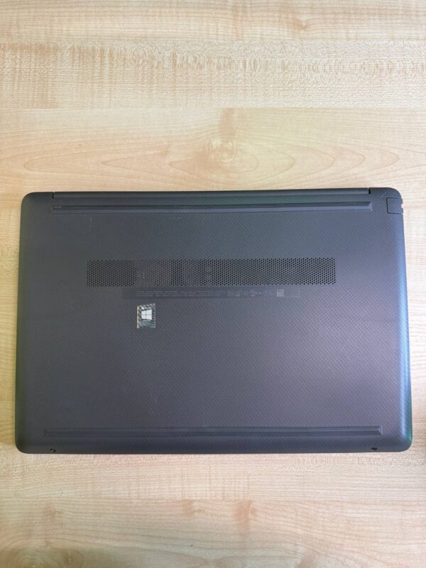 HP 255 G8 Ryzen 5 5500U / 16GB / SSD 256GB / FullHD IPS