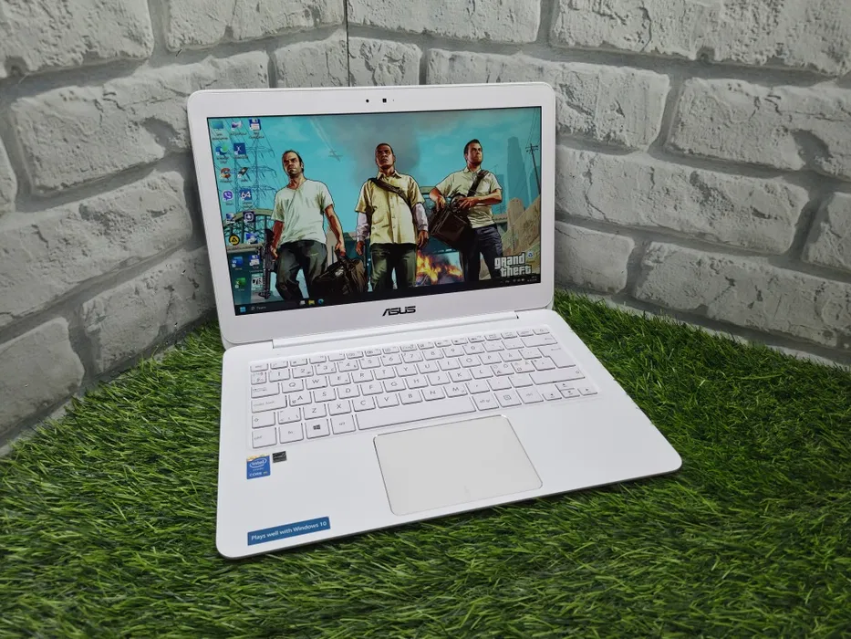 Asus ZenBook UX305F | Core M-5Y10C, 8GB RAM, SSD 256GB, Full HD — фото 2