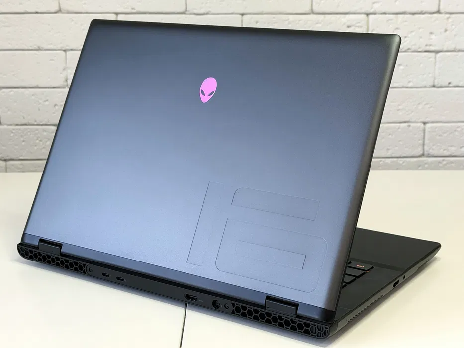 Dell Alienware M16 R2 / Core Ultra 7-155H / RTX 4070 8GB / 16GB DDR5 / 1TB SSD / 16″ 240Hz — фото 2