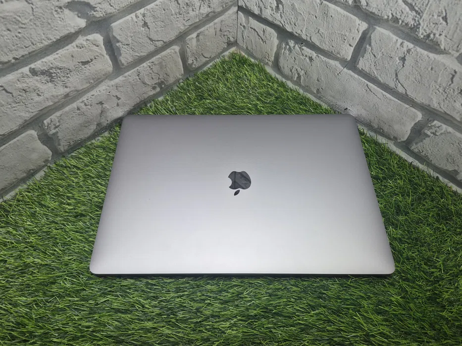 MacBook Pro 16 2019 Intel Core i7-9750H / 16GB / SSD 500GB / Radeon Pro 5300M — фото 2