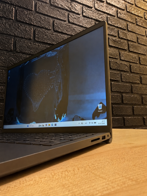 DELL Inspiron 3511 / i3-1115G7 / 8GB / 256GB SSD / 15.6 FHD IPS