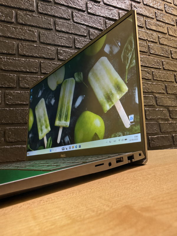 DELL VOSTRO 5502 / i5-1135G7 / 16 GB / 256 GB SSD / Iris Xe / 15.6 FullHD IPS — фото 4