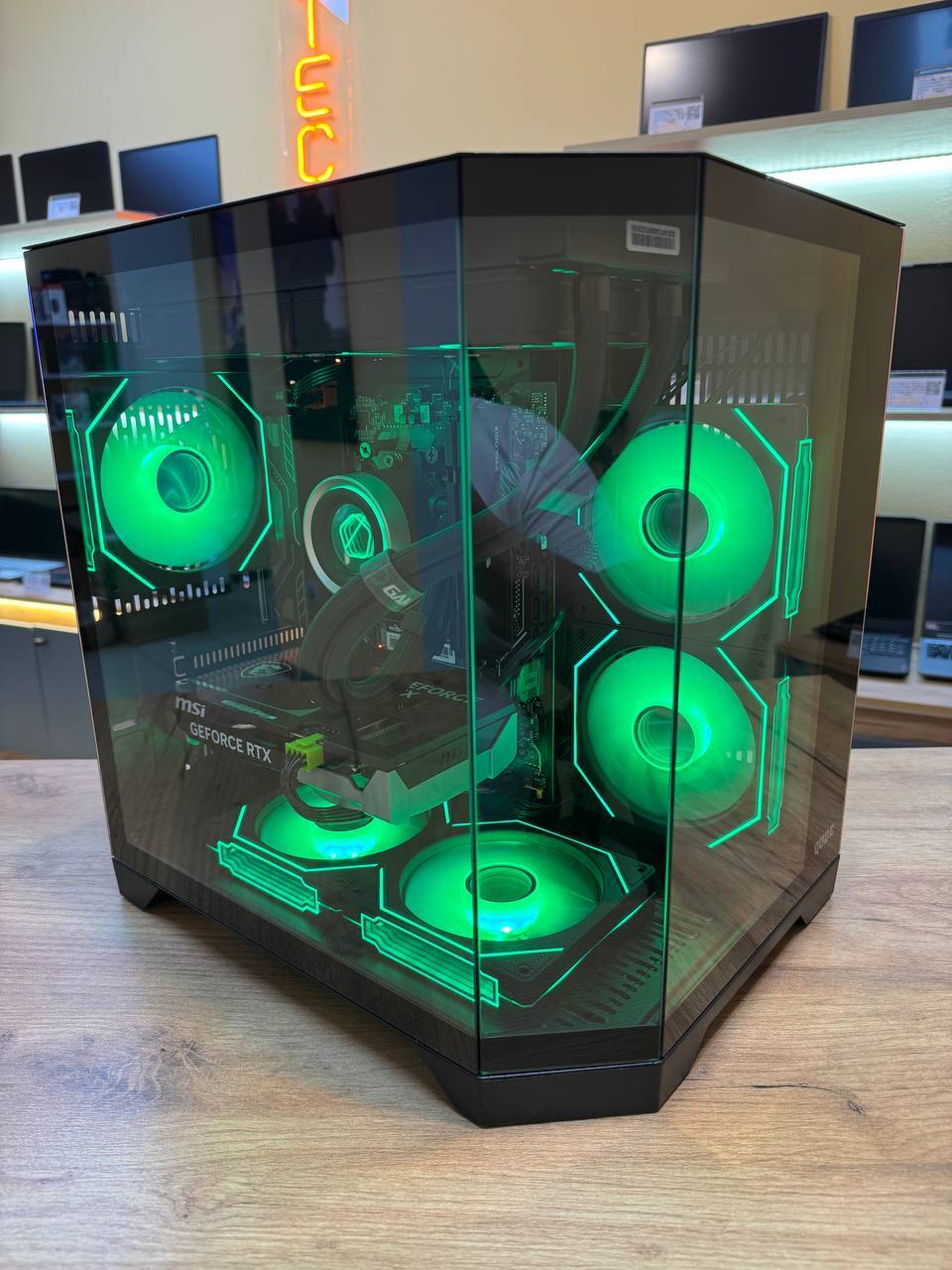 ПК "Strong Qube" / Ryzen 5 8400F / RTX5060 / 32GB DDR5 (ТР) - Зображення 1