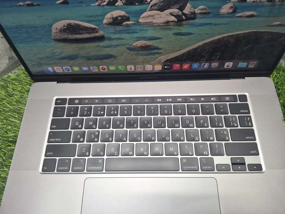 MacBook Pro 16 2019 Intel Core i7-9750H / 16GB / SSD 500GB / Radeon Pro 5300M — фото 6