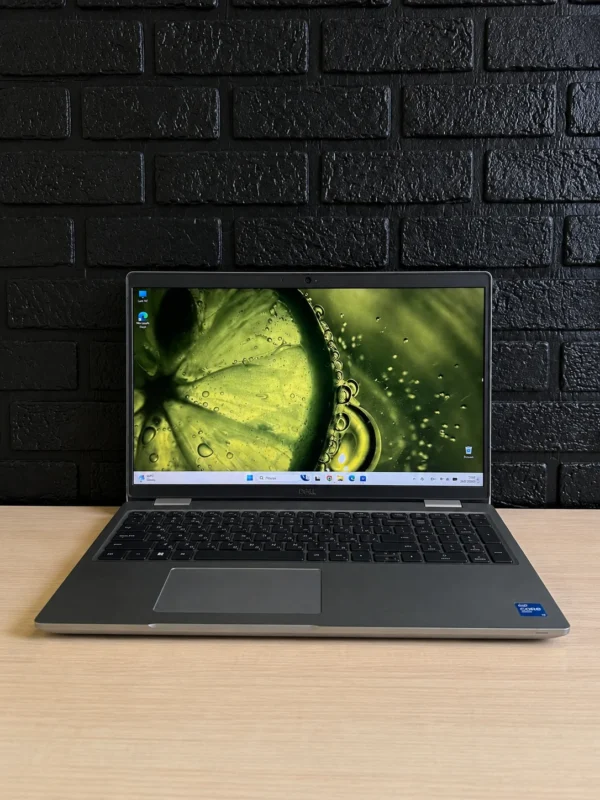 DELL Latitude 5521 / i5-11500H / 16GB / 512GB / Intel UHD / 15.6 HD