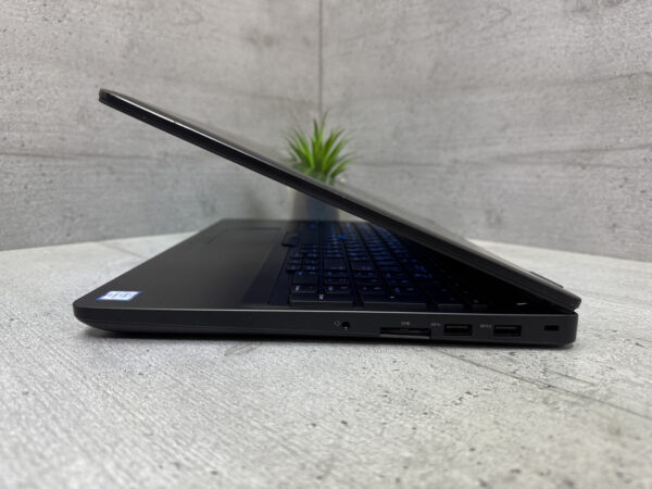 Dell Precision 3510 / i7-6700HQ / Radeon R9 M360 / 8GB / SSD 250GB — фото 7