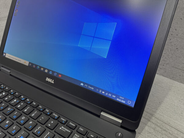 Dell Precision 3510 / i7-6700HQ / Radeon R9 M360 / 8GB / SSD 250GB — фото 5
