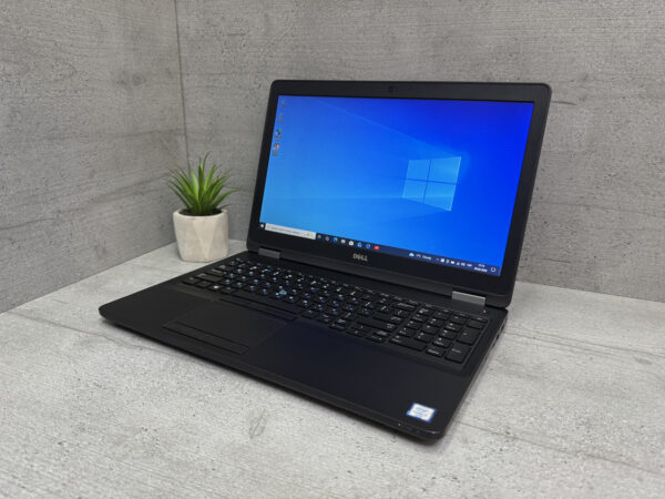 Dell Precision 3510 / i7-6700HQ / Radeon R9 M360 / 8GB / SSD 250GB