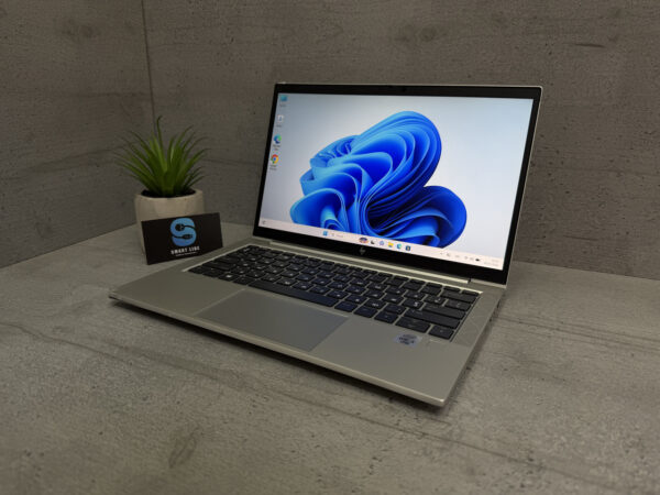 Hp 830 G7 / i5-10310u / Intel UHD / 8GB / SSD 256GB