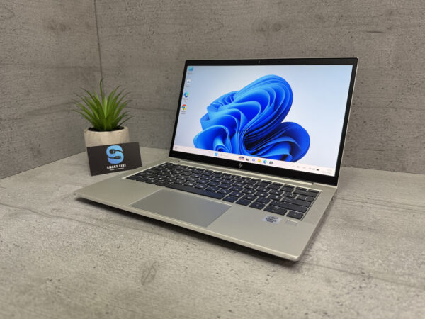 Hp 830 G7 / i5-10310u / Intel UHD / 8GB / SSD 512GB