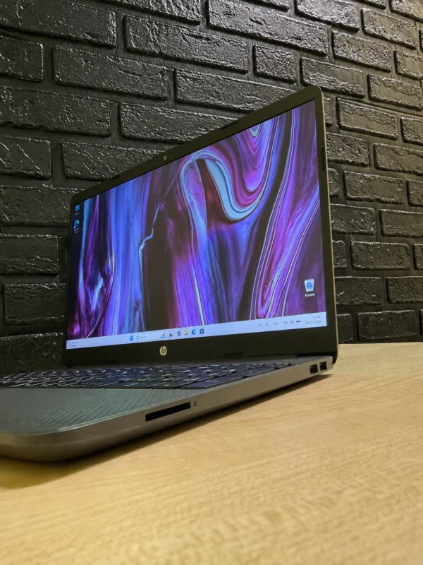 HP 255 G8 Ryzen 5 5500U / 16GB / SSD 256GB / FullHD IPS