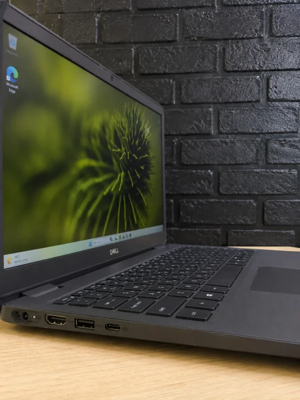 Dell Latitude 3510 / i5-10210U / 8 GB / 256 GB / Intel UHD / 15.6 FullHD IPS