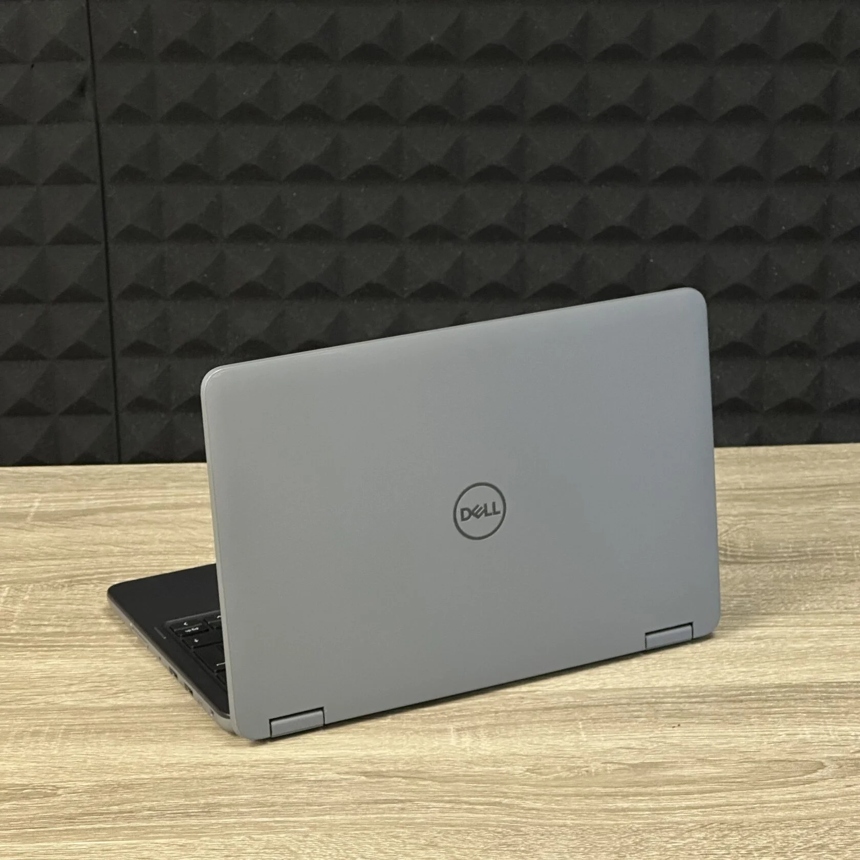 Ноутбук-трансформер Dell Latitude 3120 - Зображення 2
