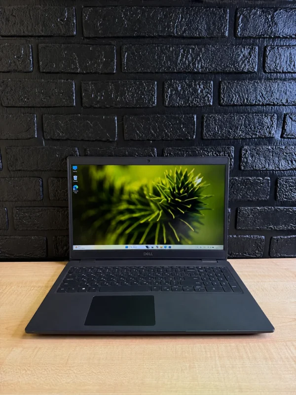 Dell Latitude 3510 / i5-10210U / 8 GB / 256 GB / Intel UHD / 15.6 FullHD IPS