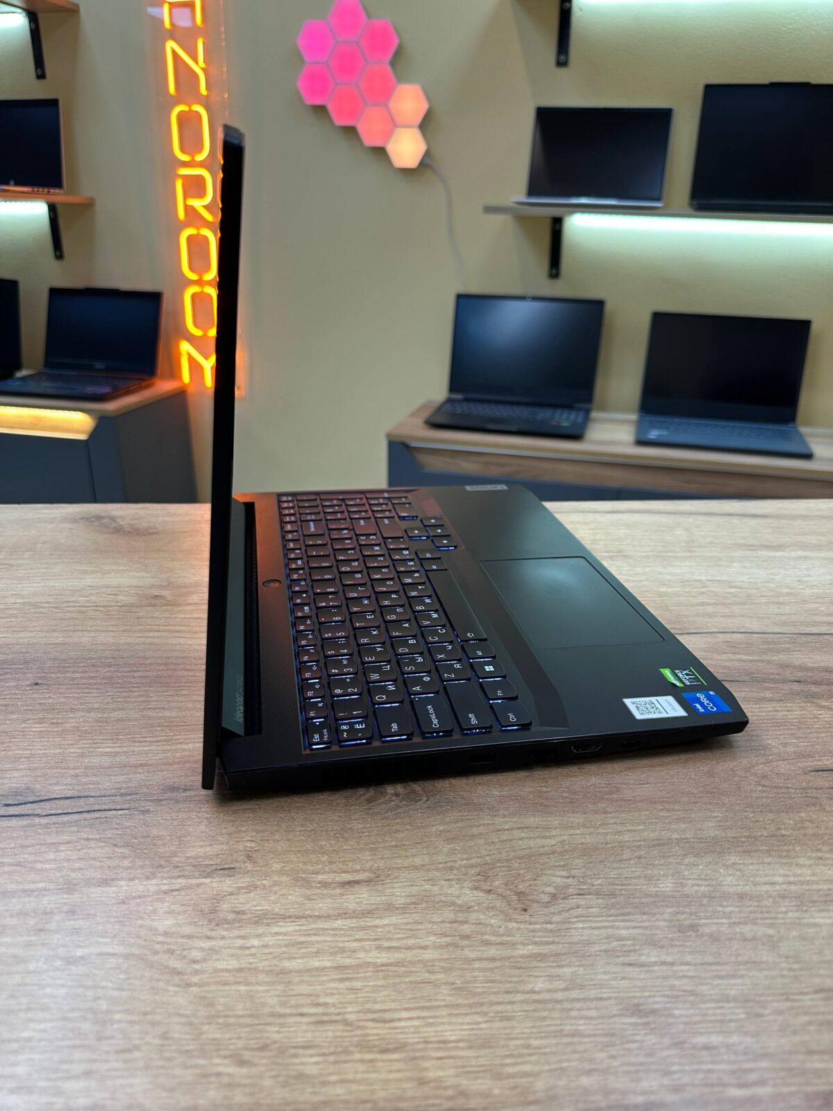 Ігровий ноутбук Lenovo IdeaPad Gaming 3 15IHU6 (ТР) - Зображення 4