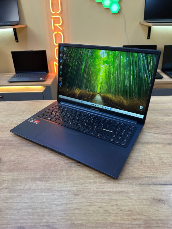 ASUS VivoBook M1502 / Ryzen 5 7530U / 16GB DDR4 / SSD 512GB / Radeon Graphics / 15.6" IPS (ТР)