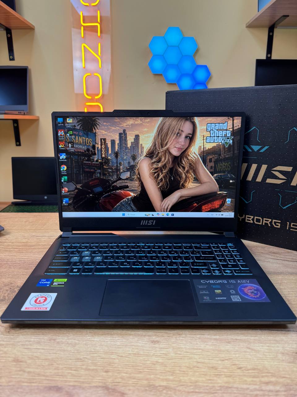 MSI Cyborg 15 A12V / i5-12450H / RTX 4060 / 16GB DDR5 / 512GB SSD / 144Hz (ТР) - Зображення 1