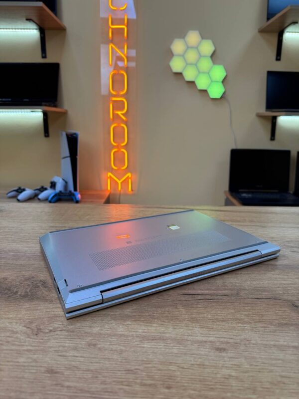 HP ProBook 440 G8 / i5-1135G7 / 8GB RAM / 256GB SSD / Iris Xe / 14" FHD IPS (ТР)