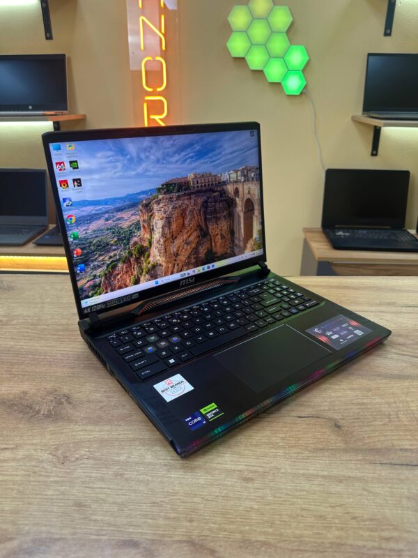 MSI Raider GE68 HX 14V / i9-14900HX / RTX 4080 / 16GB / SSD 1TB / 16" 4K miniLED 120Hz (ОV)
