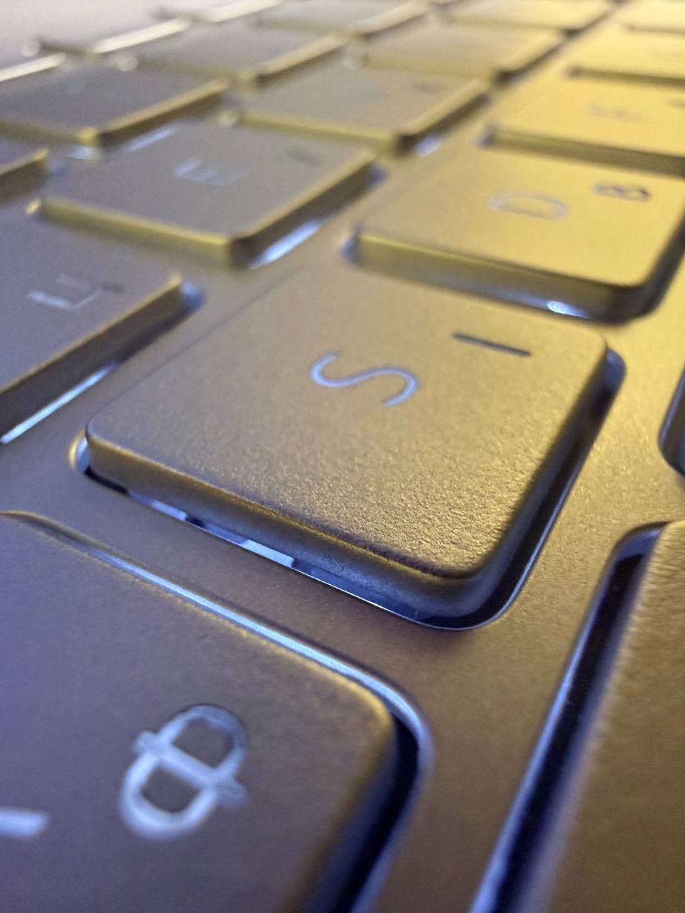 Dell Inspiron 5584 / i5-8265U / 8 GB / 256 GB / FullHD IPS - Зображення 5