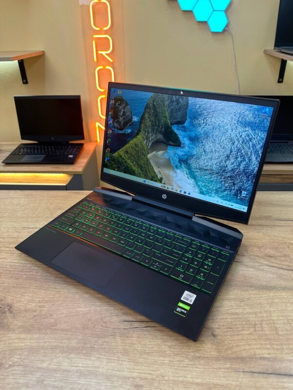 HP Pavilion Gaming 15-dk1043nw / i5-10300H / GTX 1660 Ti / 16GB RAM / 512GB SSD