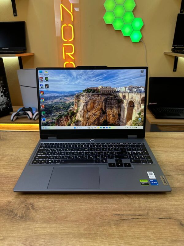 Lenovo LOQ 15 IRX10