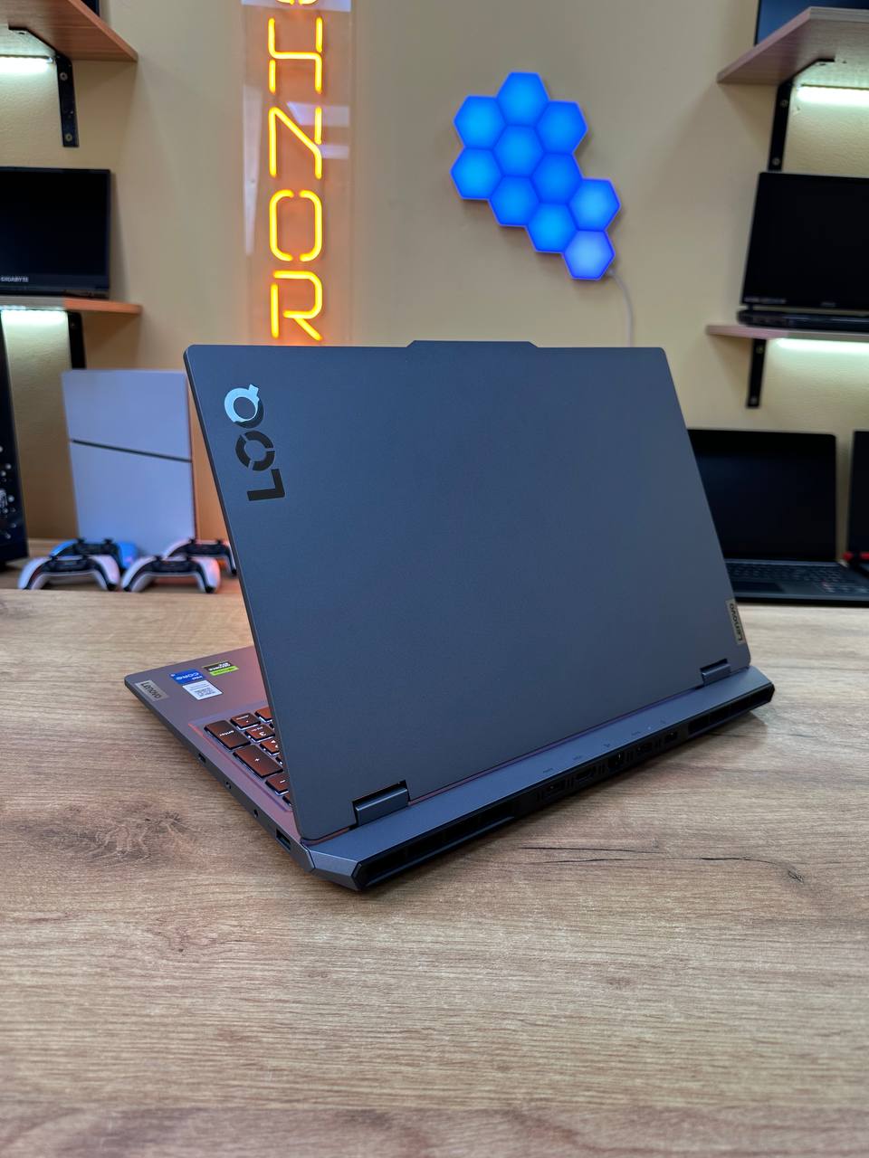 Lenovo LOQ 15 IRX10 i5-13450HX RTX 5050 8GB 16GB 512GB 144Hz — фото 4