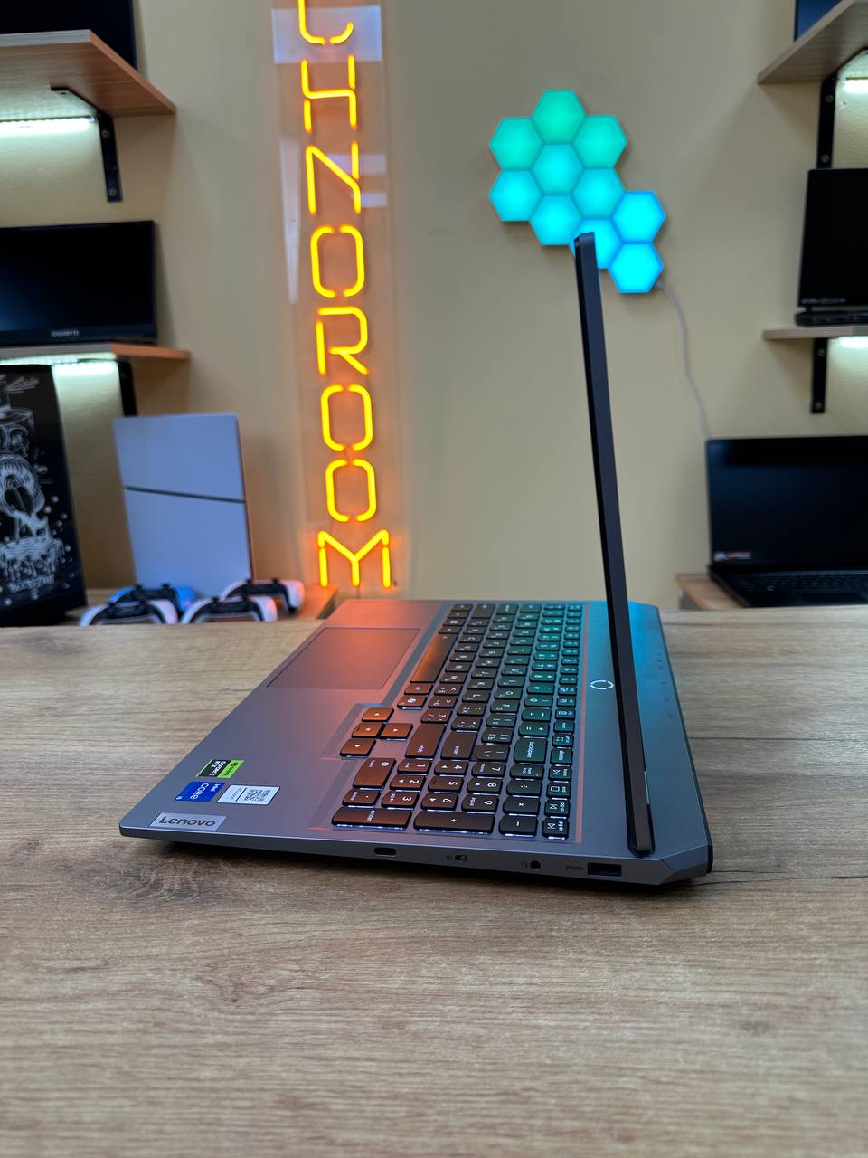 Lenovo LOQ 15 IRX10 i5-13450HX RTX 5050 8GB 16GB 512GB 144Hz — фото 7