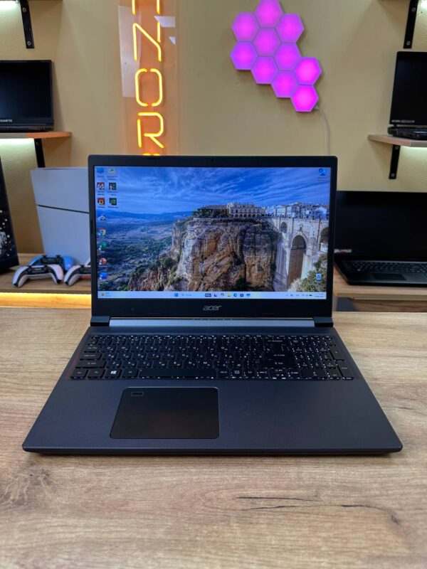Acer Aspire 7 A715-43G
