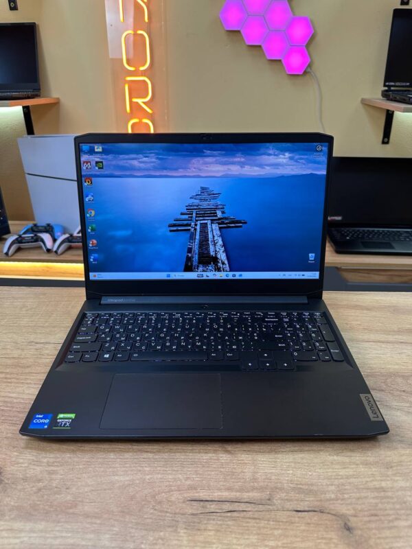 Lenovo IdeaPad Gaming 3 15IHU6