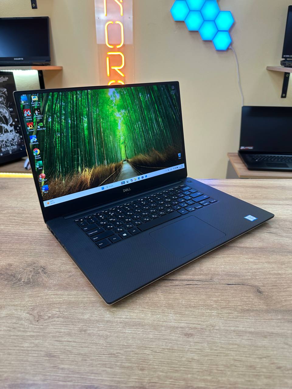 Dell Precision 5520 i7-6820HQ / 16GB / SSD 256GB / Quadro M1200 / FullHD IPS — фото 2