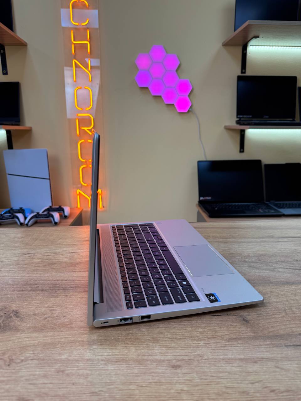 HP EliteBook 650 G9 i5-1245U / 8GB / 256GB / FHD IPS — фото 3