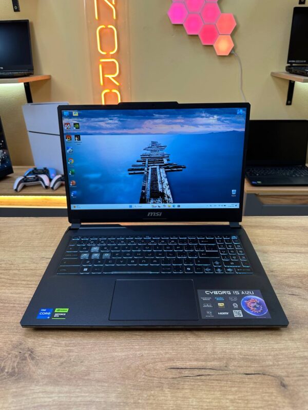 MSI Cyborg 15 A12UC