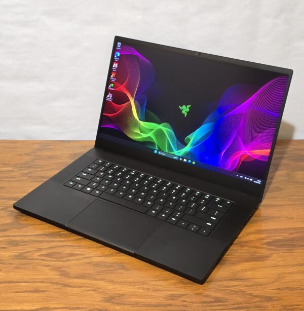 Razer Blade 15 / i7-12800H / RTX 3070 Ti / 16 GB / 1 TB / QHD 240 Гц — фото 2