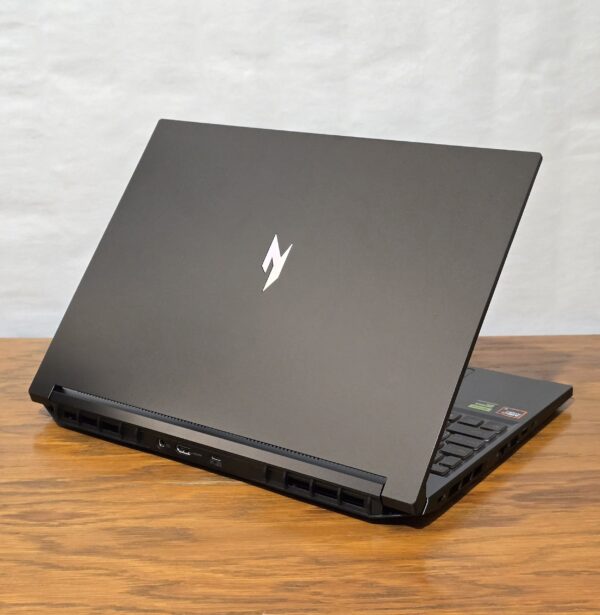 Acer Nitro V16 Ryzen 5 240 RTX 5050 16GB 500GB SSD — фото 4