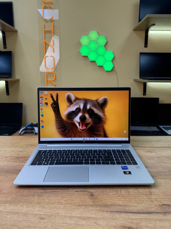 HP EliteBook 650 G9 / Core i5-1235U / 8GB / 256GB SSD / 15.6″ FHD IPS