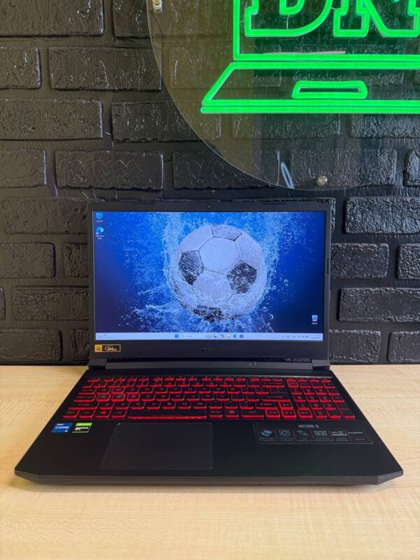 ACER NITRO 5 / i5-11400H / GTX 1650 / 16GB / SSD 512GB / 144Hz