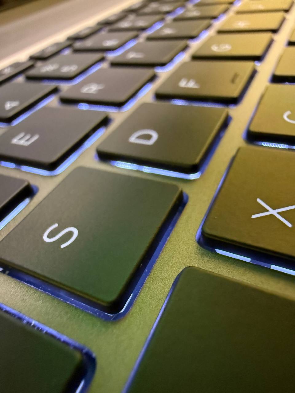 HP ZBOOK STUDIO X360 G5 / i7-8750H / 16GB / SSD 512GB — фото 3