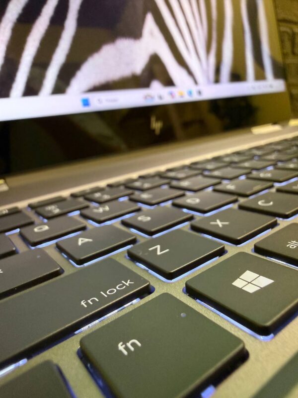 HP ZBOOK STUDIO X360 G5 / i7-8750H / 16GB / SSD 512GB — фото 4