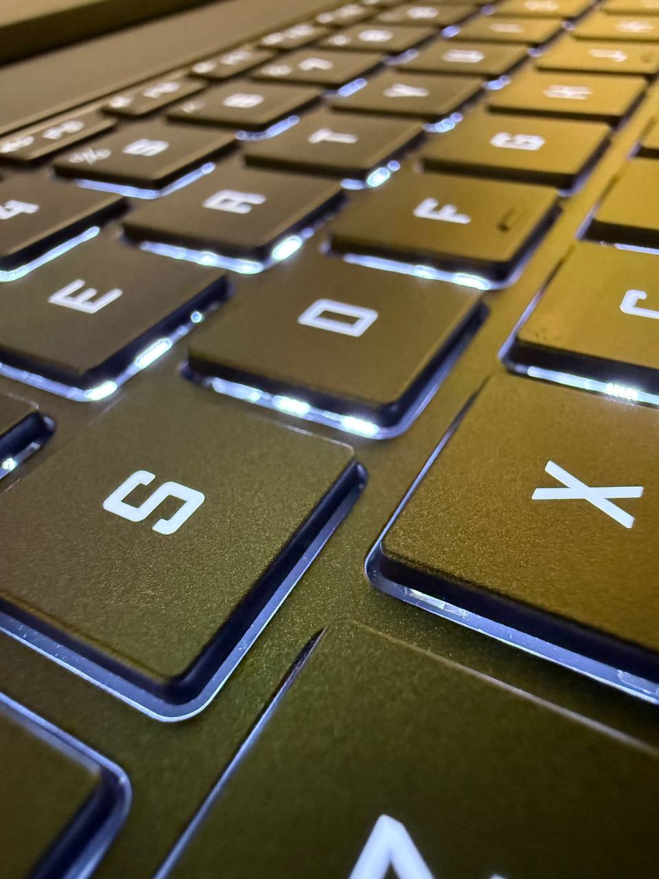 HP VICTUS 15 / RX 6550M / 16GB / SSD 512GB / 144Hz — фото 2