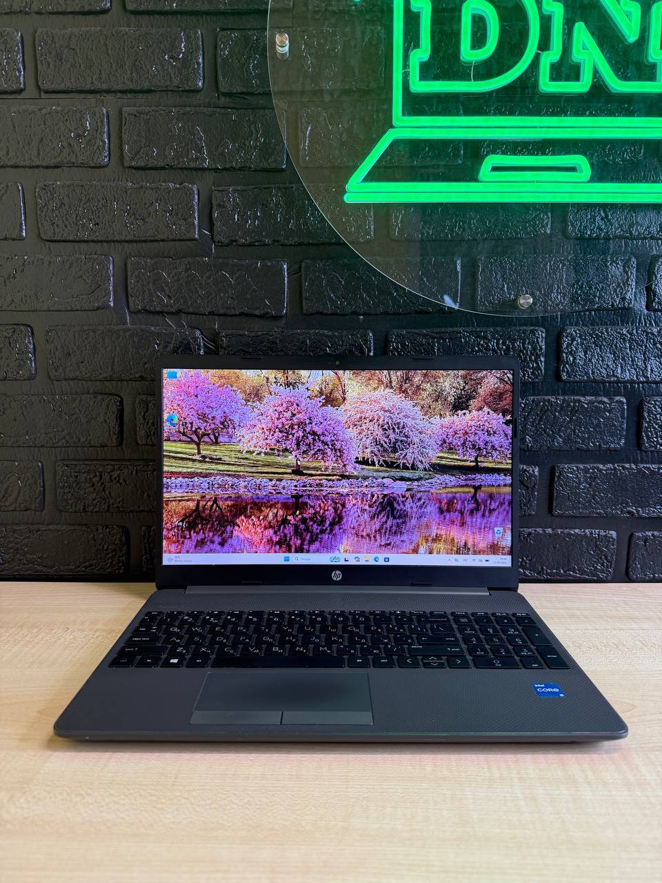 HP 250 G8 / Intel Iris Xe / 16GB / SSD 256GB