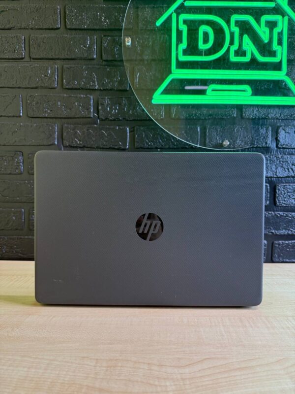 HP 250 G8 / Intel Iris Xe / 16GB / SSD 256GB — фото 2