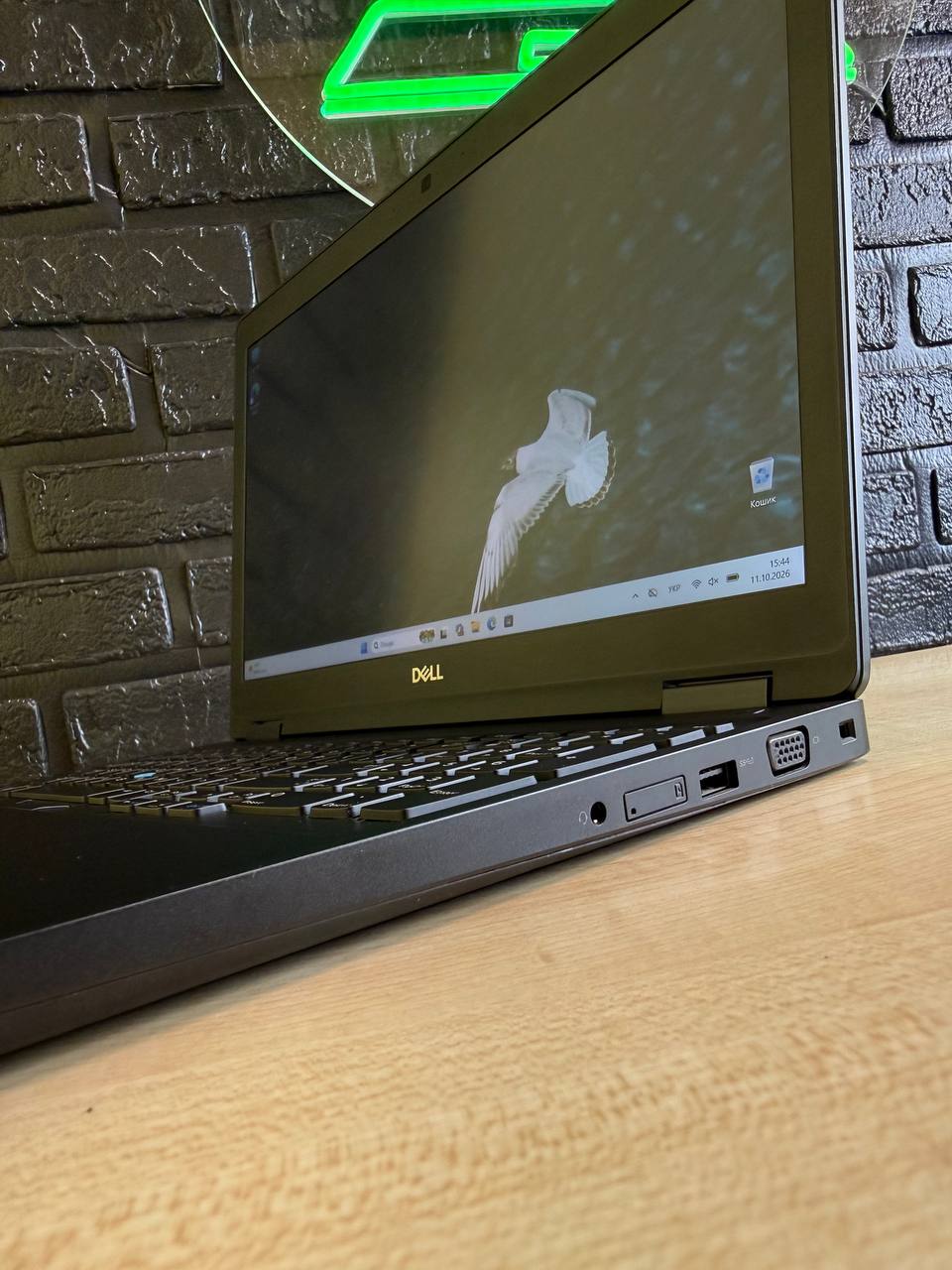 DELL LATITUDE 5590 / i5-8250U / Intel HD 620 / 8GB / SSD 256GB — фото 6