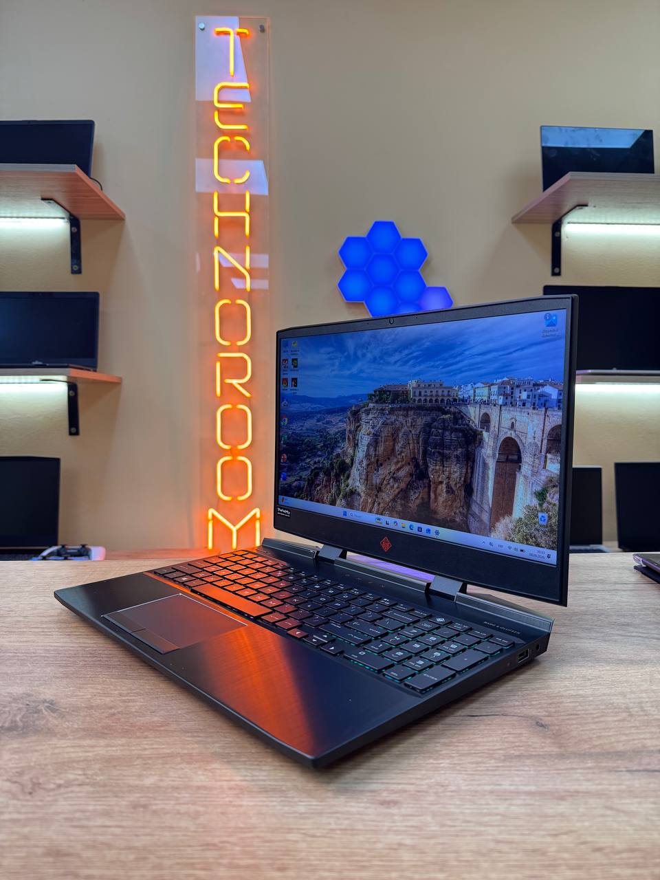 HP OMEN 15 / i5-9300H / GTX 1650 / 12GB / Накопичувачі 1256GB / 144Hz — фото 2