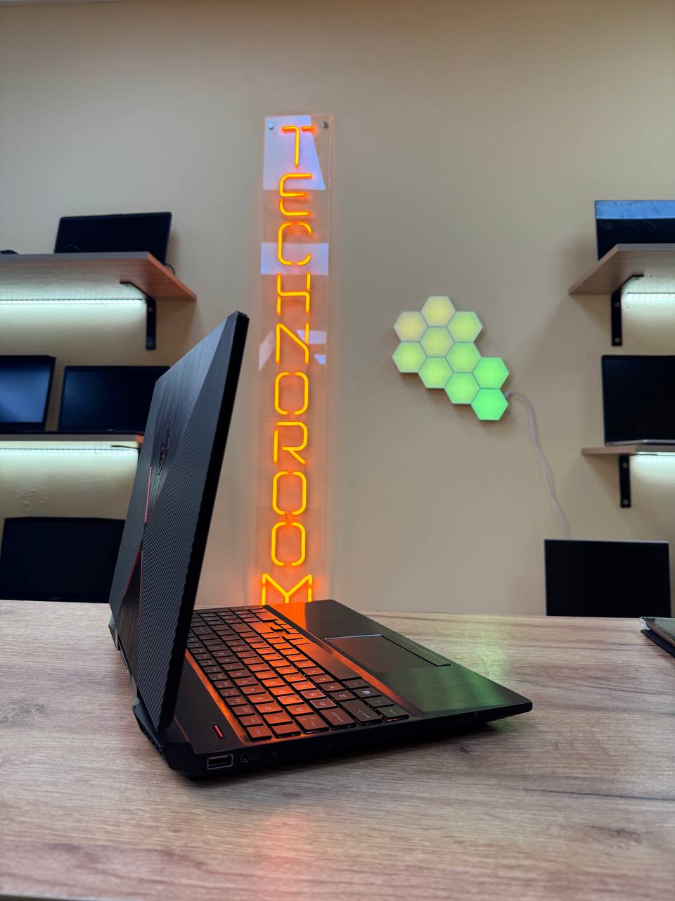 HP OMEN 15 / i5-9300H / GTX 1650 / 12GB / Накопичувачі 1256GB / 144Hz — фото 5