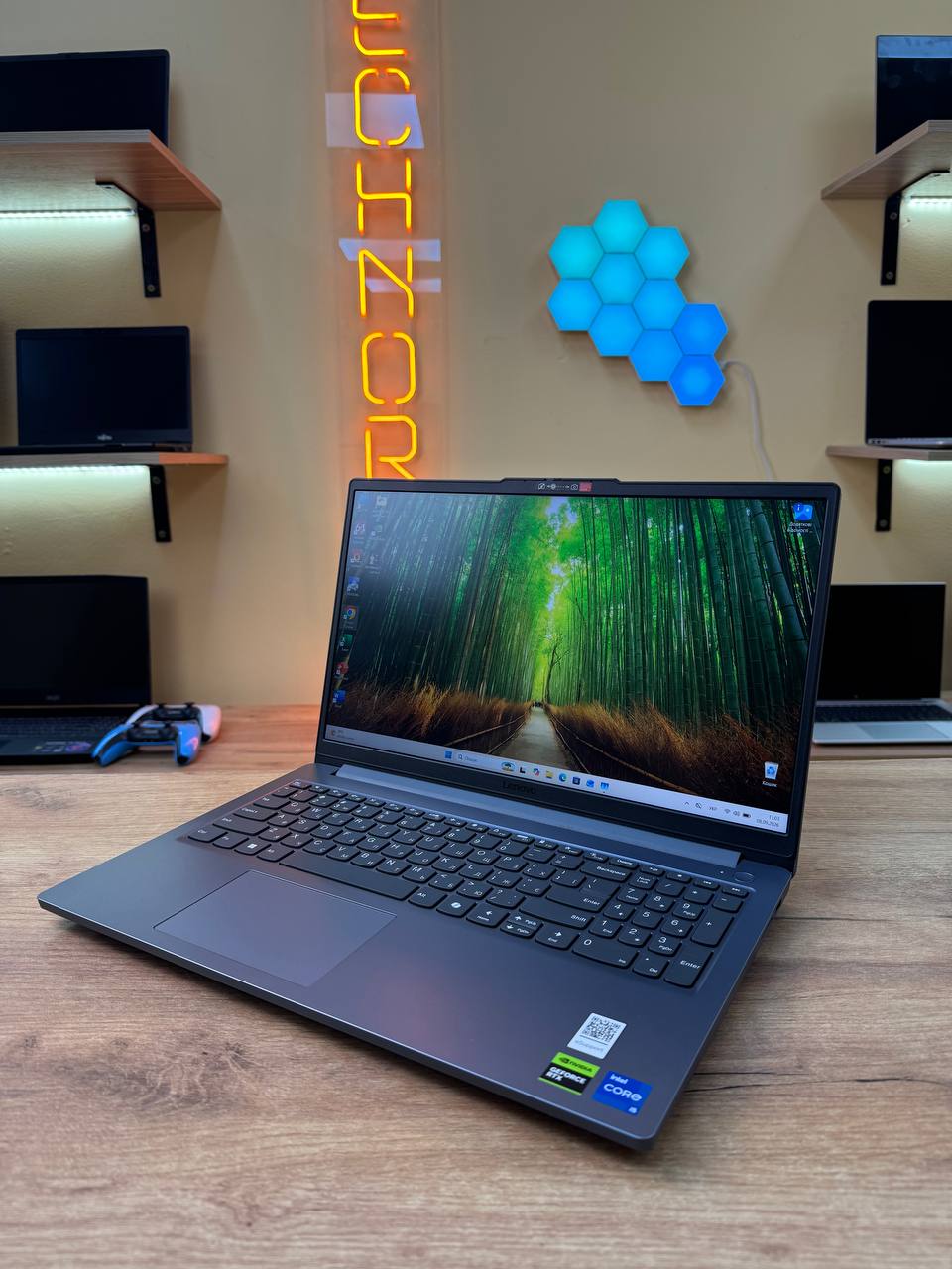 Lenovo LOQ 15 / i5-12450HX / RTX 3050 / 16GB / SSD 512GB / 144Hz — фото 2