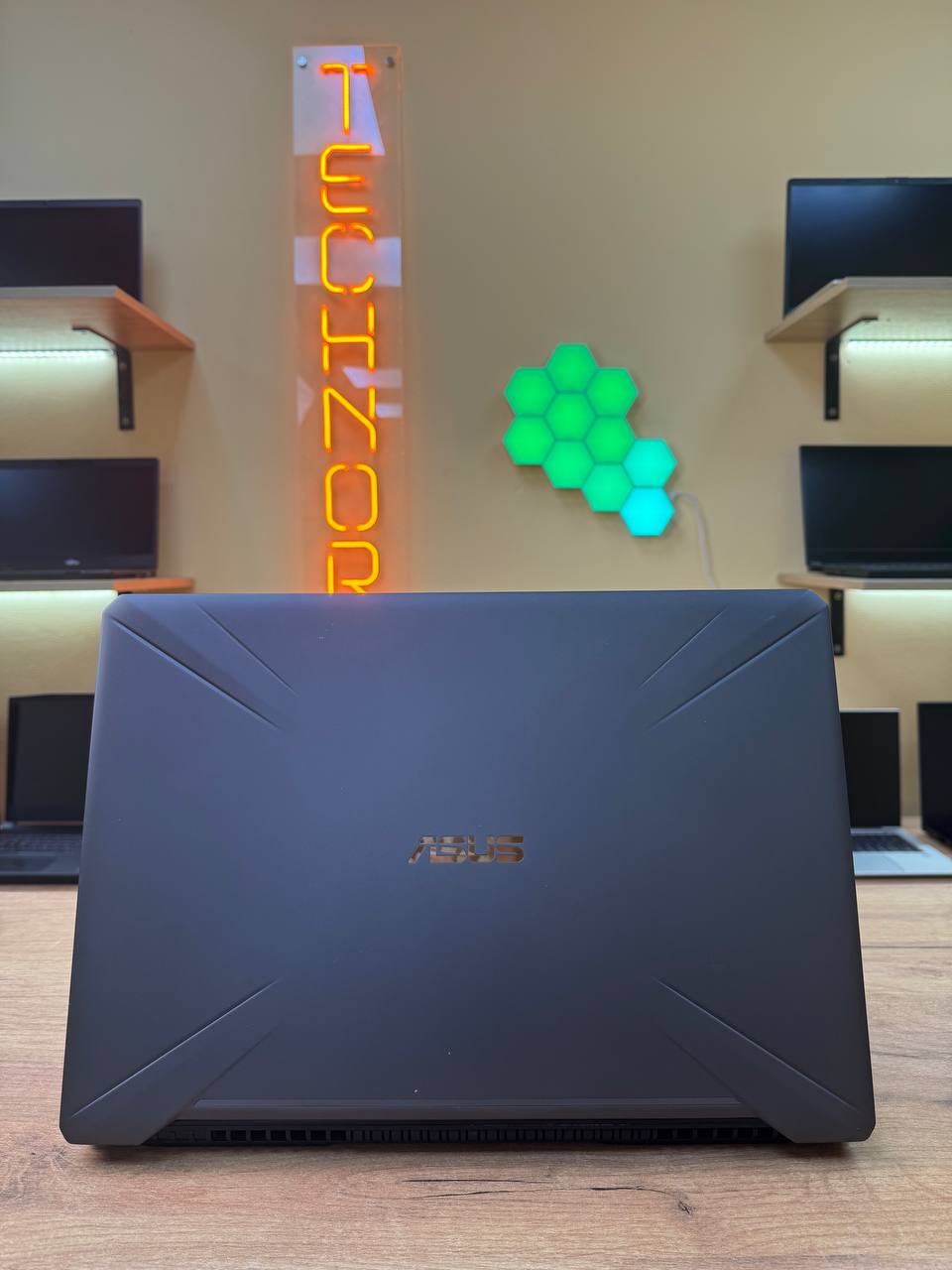 ASUS TUF Gaming 17 / Ryzen 5 3550H / GTX 1650 / 16GB / SSD 256GB / 60Hz — фото 4